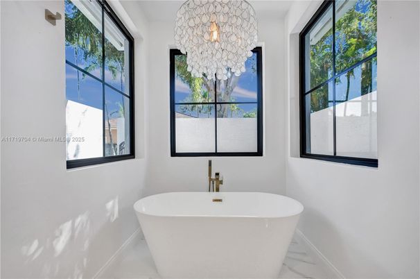Bathroom, Free Standing Baths, Interior, Marble, Pendant Lights