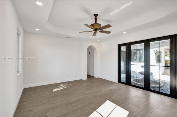 Empty room, Interior, Recessed Lighting, Wood Texture Flooring