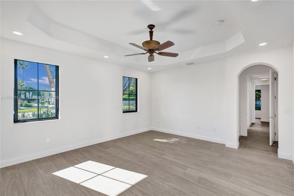 Empty room, Interior, Recessed Lighting, Wood Texture Flooring
