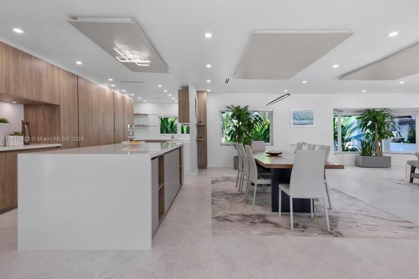 Dining room, Interior, Kitchen, Recessed Lighting