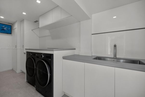 Interior, Recessed Lighting, Washer