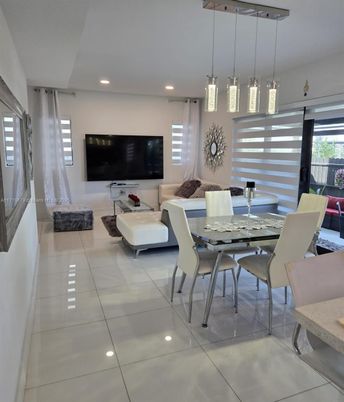 Dining room, Interior, Living room, Pendant Lights, Recessed Lighting