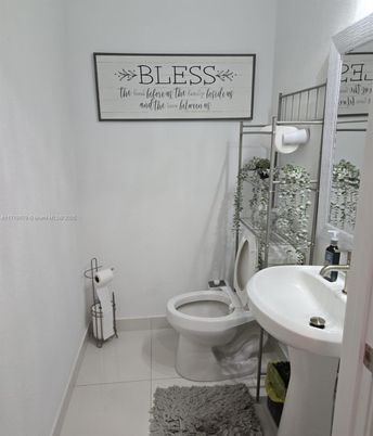 Bathroom, Interior