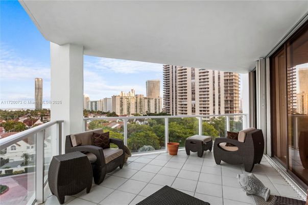 Exterior, Other, Skyline