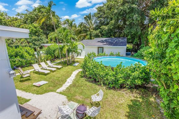Backyard, Exterior, Pool