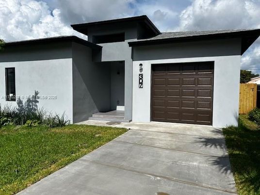 Attached, Exterior, Facade, Modern