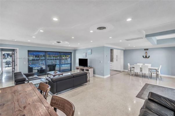 Dining room, Interior, Living room, Recessed Lighting