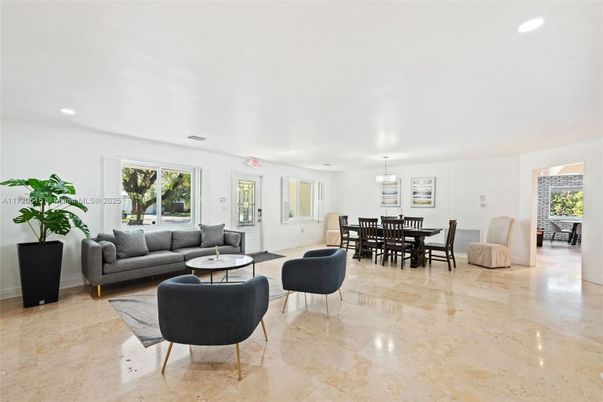 Dining room, Interior, Living room, Pendant Lights, Recessed Lighting