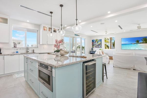Interior, Kitchen, Living room, Pendant Lights, Recessed Lighting