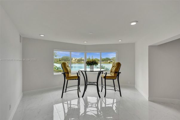 Dining room, Interior, Marble, Recessed Lighting, Water