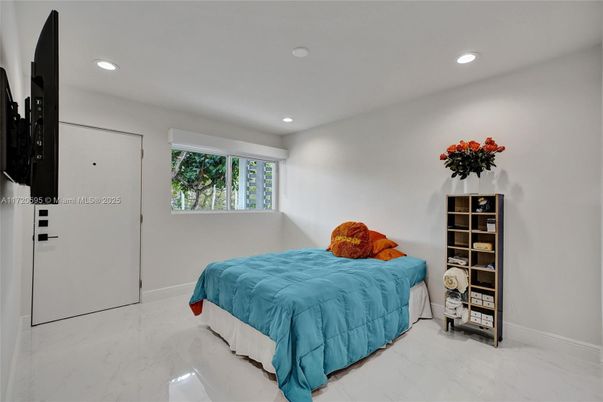 Bedroom, Interior, Marble, Recessed Lighting