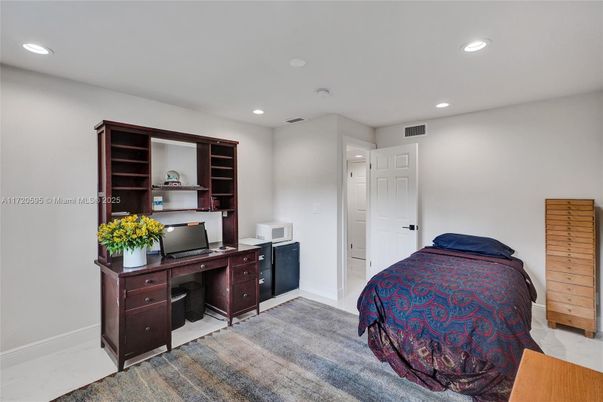 Bedroom, Home Office, Interior, Recessed Lighting