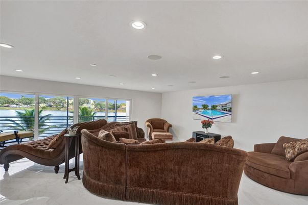Interior, Living room, Marble, Recessed Lighting, Water