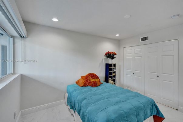Bedroom, Interior, Marble, Recessed Lighting