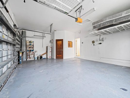 Garage, Interior