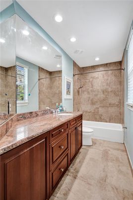 Bathroom, Dual Sink Vanities, Interior, Recessed Lighting