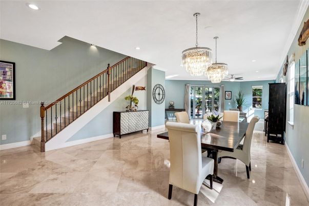 Chandelier, Dining room, Interior, Recessed Lighting