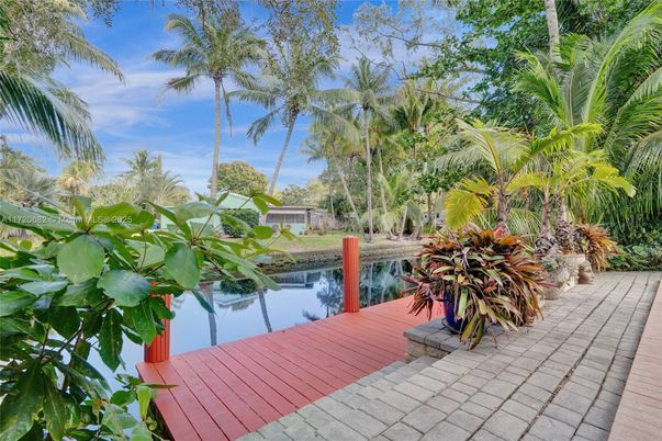 Exterior, Lake, Pool