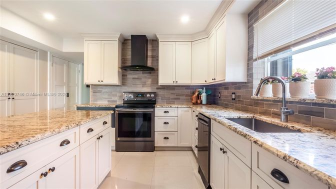 Interior, Kitchen, Recessed Lighting