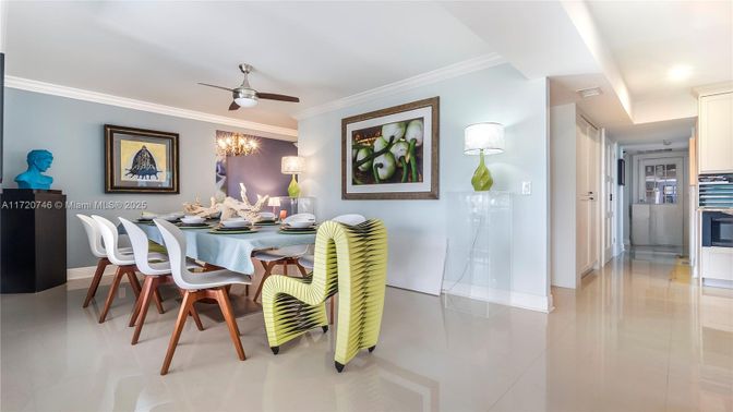 Dining room, Interior