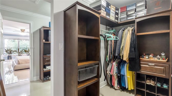 Interior, Walk-in Closets
