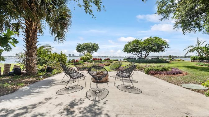 Backyard, Exterior, Water