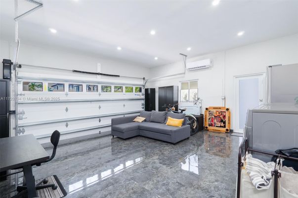 Interior, Recessed Lighting, Washer