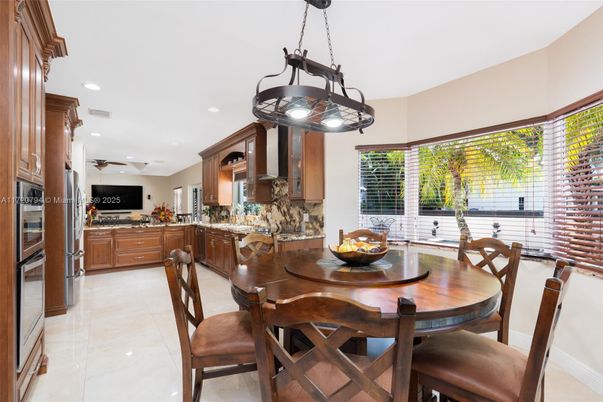 Dining room, Interior, Kitchen, Pendant Lights, Recessed Lighting