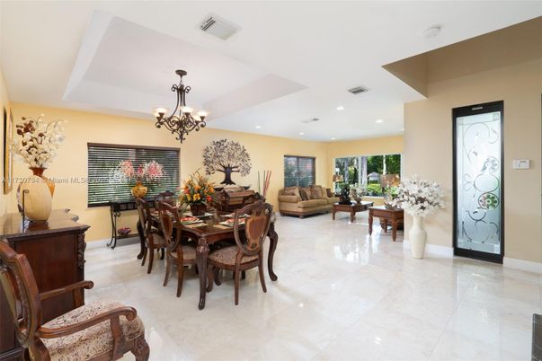 Chandelier, Dining room, Interior, Living room, Recessed Lighting