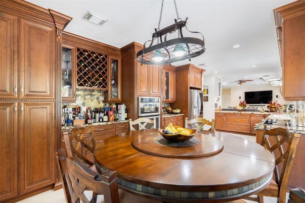 Dining room, Interior, Kitchen, Pendant Lights, Recessed Lighting