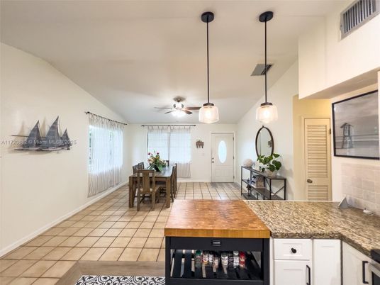Dining room, Interior, Pendant Lights
