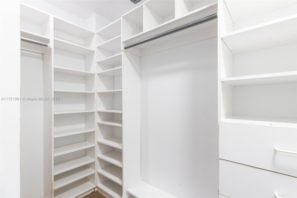 Interior, Walk-in Closets