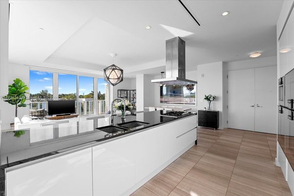 Interior, Kitchen, Pendant Lights, Recessed Lighting