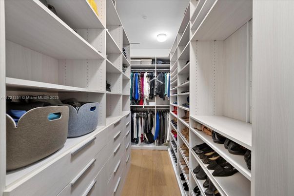 Interior, Walk-in Closets, Wood Texture Flooring
