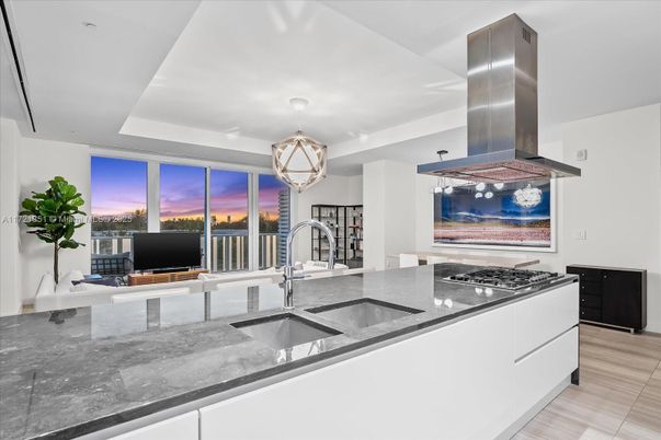 Interior, Kitchen, Pendant Lights, Stainless Steel Appliances
