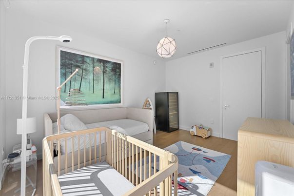 Interior, Pendant Lights, Wood Texture Flooring