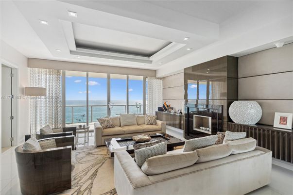 Fireplace, Interior, Living room, Recessed Lighting, Water