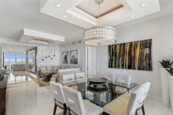 Dining room, Interior, Living room, Pendant Lights, Recessed Lighting