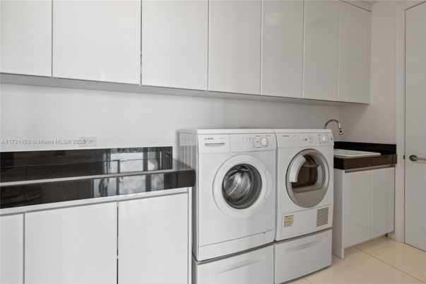 Interior, Washer