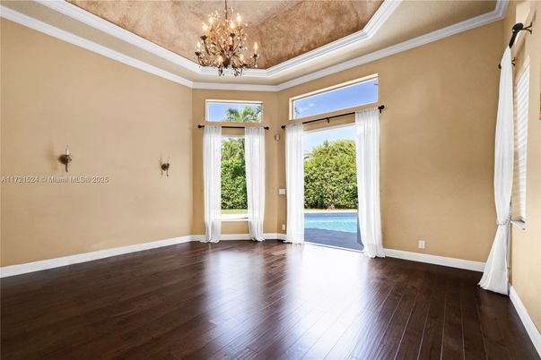 Chandelier, Empty room, Interior, Wood Texture Flooring