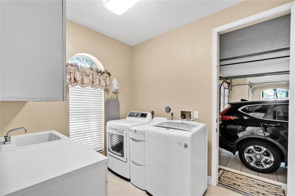 Interior, Washer