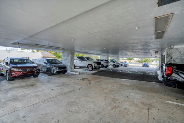 Garage, Interior