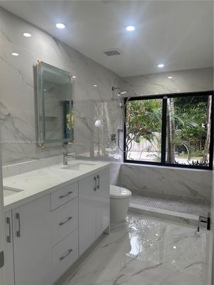 Empty room, Interior, Marble, Recessed Lighting
