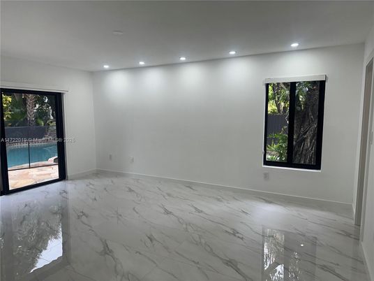 Empty room, Interior, Marble, Recessed Lighting