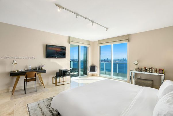 Bedroom, Interior, Water
