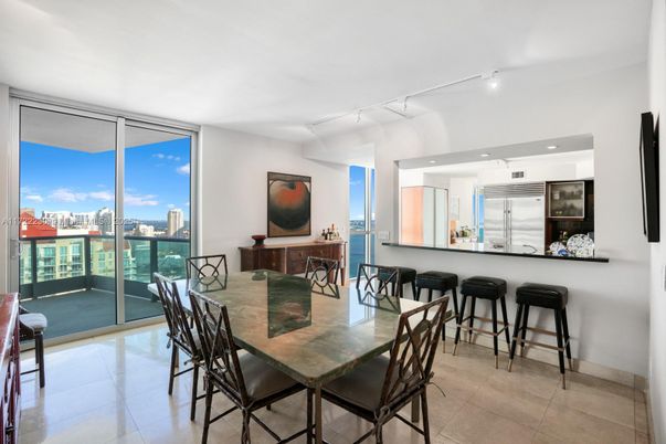 Dining room, Interior, Recessed Lighting