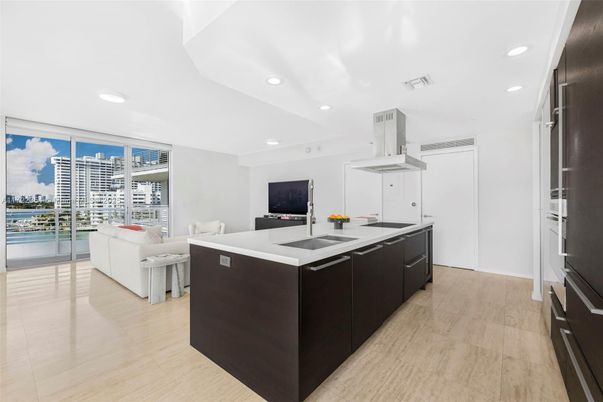Interior, Kitchen, Living room, Recessed Lighting