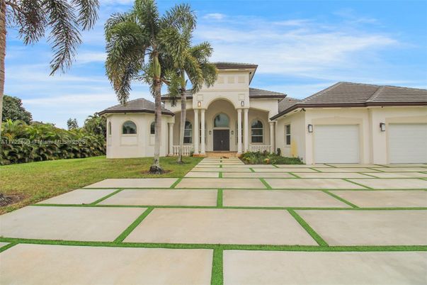 Attached, Backyard, Exterior, Facade, Mediterranean