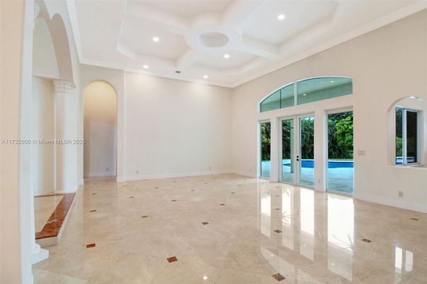 Empty room, Interior, Recessed Lighting