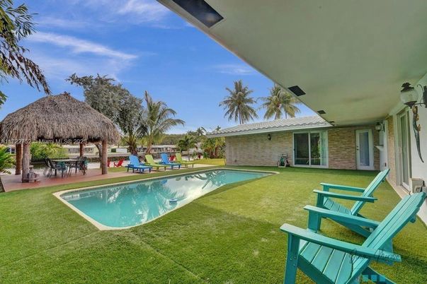 Backyard, Exterior, Pool